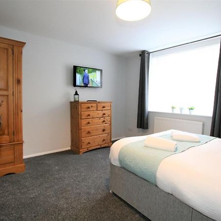 Central Serviced Apartments By Roomsbooked Cheltenham Kültér fotó