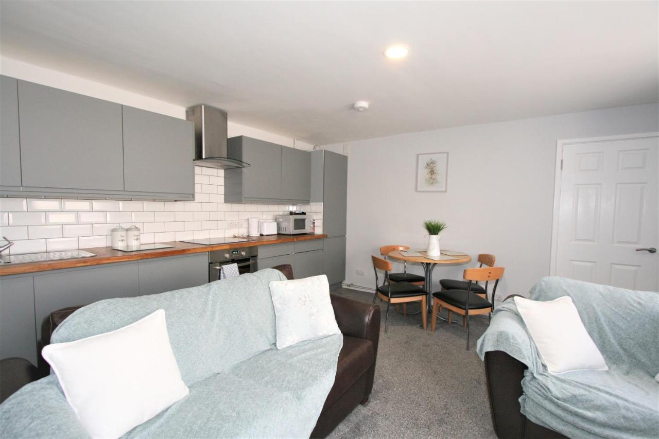 Central Serviced Apartments By Roomsbooked Cheltenham Kültér fotó