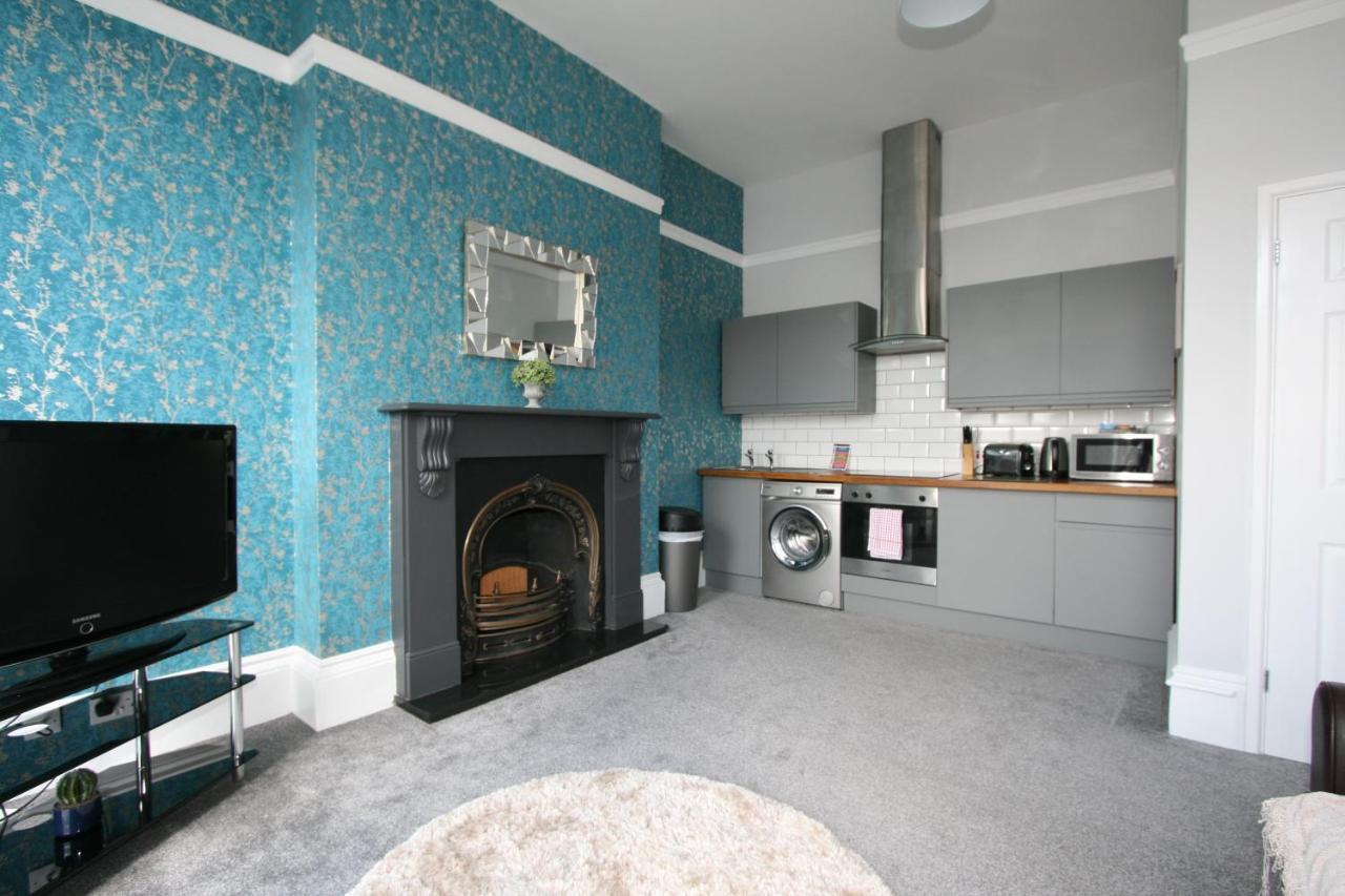 Central Serviced Apartments By Roomsbooked Cheltenham Kültér fotó